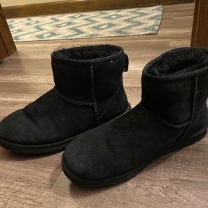 Size 9 black ankle ugg boots
